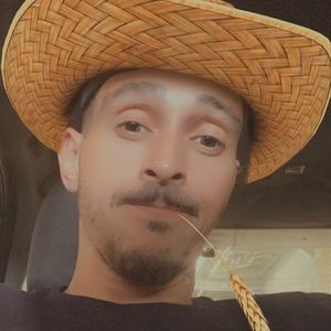 Meet your Posher, Carlos